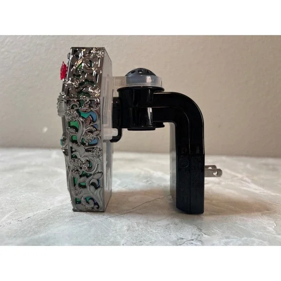 Bath & Body Works SPOOKY COFFIN Skeleton Halloween Wallflower Plugin Light 2023 - Picture 5 of 7